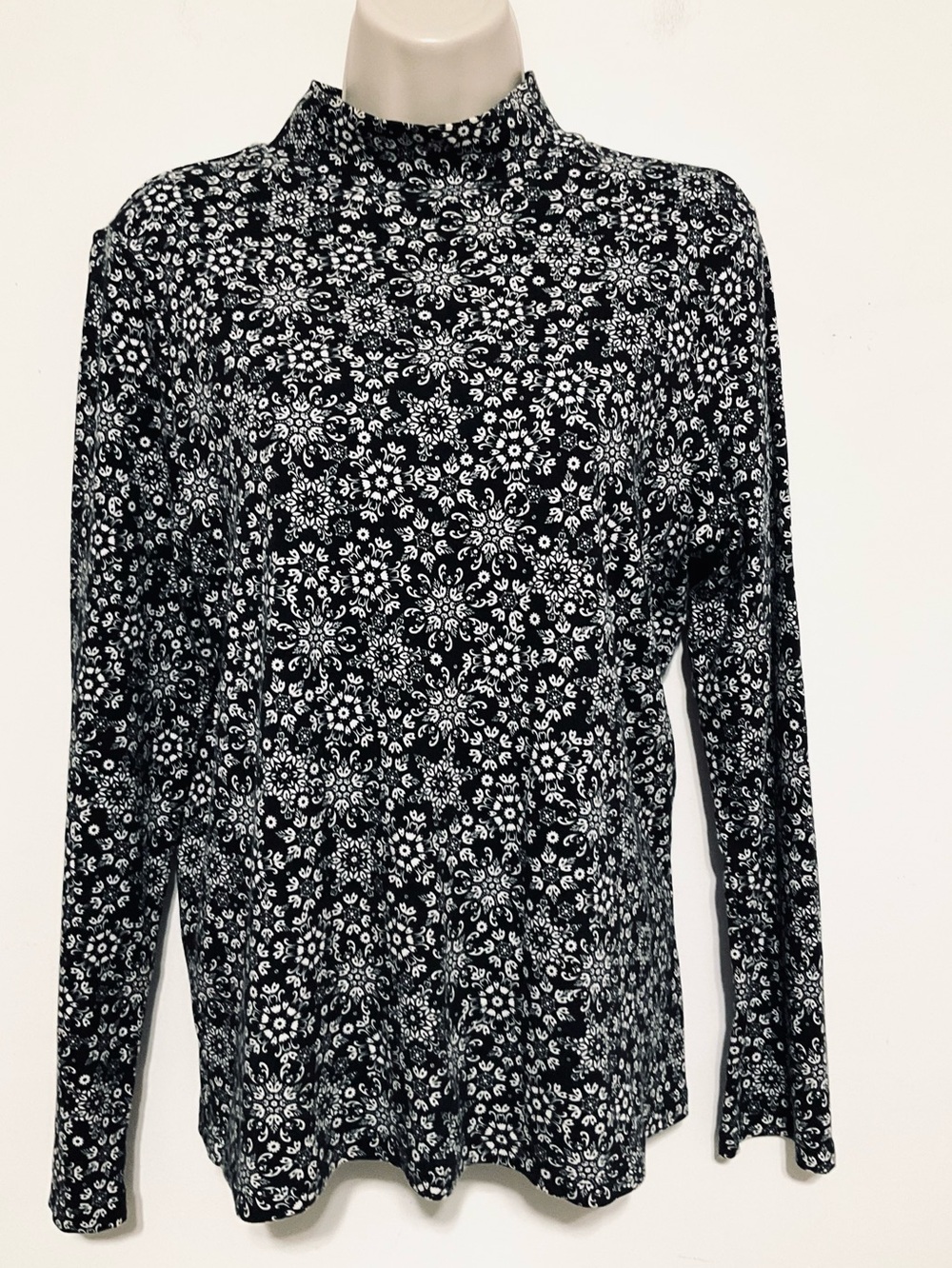 White Stag Black and White Floral Mock Neck Long-Sleeve Top